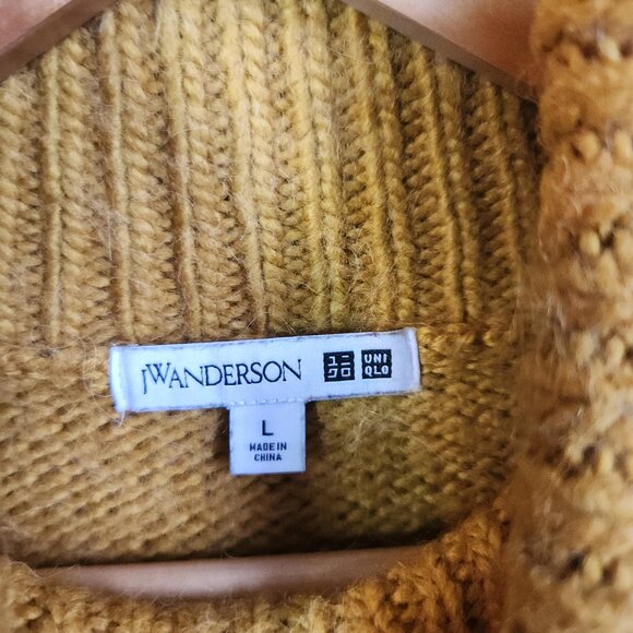 JW Anderson Uniqlo Wool Alpaca Blend Sweater Large Mustard Yellow Turtleneck EUC - Picture 4 of 8